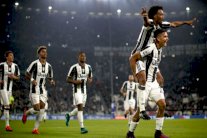 صلاح يقود روما للإطاحة بنابولي ويوفنتوس يبتعد في الصدارة