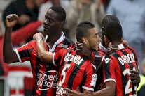 مدرب نيس فافر سيحاول تجنب الخسارة الأولى أمام ليون