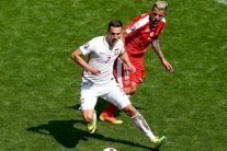 الرباط الصليبي يبعد البولندي الدولي ميليك ستة أشهر عن الملاعب