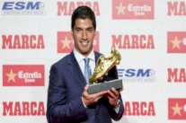 سواريز ينتقد بشدة آلية اختيار الفائز بجائزة