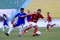 مهمة سهلة نظريا للأهلي وسموحة يصطدم بالمصري