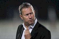 الفرنسي بيران يقترب من تدريب الجزائر