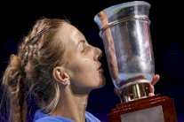 كوزنتسوفا تحتفظ بلقب دورة موسكو وتحصل على بطاقتها لبطولة الماسترز
