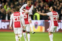 أياكس يضيق الخناق على فيينورد في الدوري الهولندي