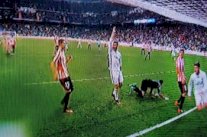 كريستيانو رونالدو يطلب من حكم اللقاء إلغاء هدف موراتا!