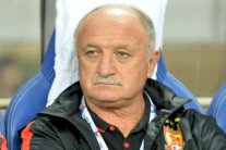 سكولاري غير واثق بشأن مستقبله مع غوانغجو