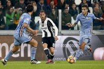 يوفنتوس يستعيد نغمة الفوز ونابولي يتابع صحوته