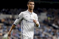 الغضب ينتاب نجوم ريال مدريد بسبب أنانية وغرور رونالدو