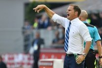 دي بور: المدرب الجديد لن يحل مشاكل إنتر ميلان