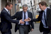 مورينيو: حياتي كارثية في مانشستر بسبب الباباراتزي