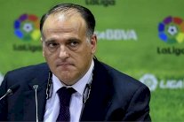 تيباس يرد على بارتوميو ويؤكد: أنا أول من دافع عن برشلونة