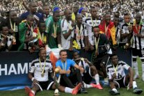 مازيمبي يتوج بطلاً لكأس الاتحاد الافريقي على حساب بجاية الجزائري