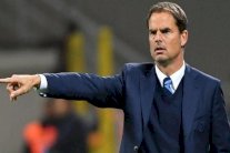 رسمياً.. إنتر ميلان يقيل مدربه الهولندي فرانك دي بوير