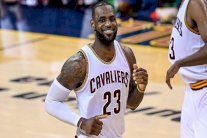 ليبرون جيمس يدخل نادي أفضل عشرة هدافين