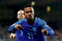 هولندي يهب لـ