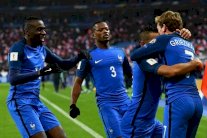 فرنسا تهزم السويد وتنفرد بصدارة المجموعة الأولى