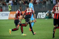 نيس المتصدر لاستعادة نغمة الفوز في الدوري الفرنسي