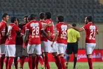 الأهلي يستعيد صدارة الدوري المصري بثلاثية في مرمى الطلائع