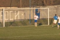 لاعب صربي يضيع أغرب فرصة في التاريخ !