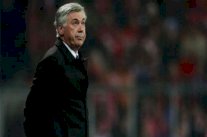 أسطورة بايرن يهاجم أنشيلوتي... يصر على خطة لعب واحدة!