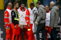 مصاعب يوفنتوس تزداد... إصابة ألفيس بكسر في ساقه!