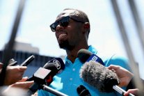 بولت: ضغوطات أقل ولكن بنفس شهية الانتصارات في 2017