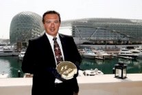 عملة ذهبية للفورمولا 1 بوزن 5 كلغ