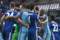 فابريغاس أول من أشعل المشاجرة بينه وبين فيرناندينيو ب 