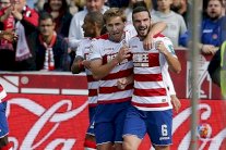 غرناطة يفاجىء إشبيلية ويحقق فوزه الأول في الليغا