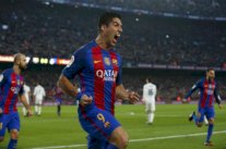 سواريز باقٍ مع برشلونة لـ2022.. والإعلان قبل نهاية العام