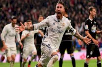 راموس يُهدد وصافة كارلوس لأفضل المدافعين 