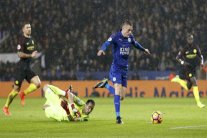 أرسنال يشارك تشلسي الصدارة وليستر ينتفض على حساب سيتي