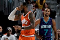 44 نقطة لجيمس في سلة تشارلوت هورنتس