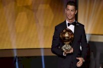 كريستيانو رونالدو المرشح الأبرز للفوز بجائزة الكرة الذهبية
