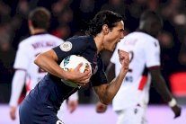 كافاني ينقذ سان جرمان من السقوط أمام نيس وليون يزيح رين عن المركز الرابع