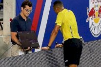 الاحتكام للفيديو في الدوري الألماني الموسم المقبل