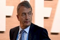 الفيفا يرفض استئنافا لرفع الايقاف عن رئيس الاتحاد الألماني السابق