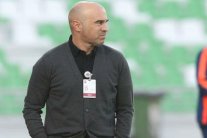 الشحانية يقيل مدربه البرتغالي فرناندو