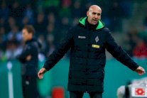 مونشنغلادباخ يقيل مدربه شوبرت بعد النتائج السيئة