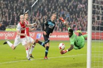 فيينورد يحلق في الصدارة وقمة أياكس وأيندهوفن تنتهي بالتعادل