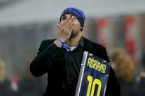 إنتر ميلان يكرم أدريانو في ملعب جوزيبي مياتزا