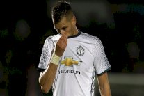 مورينيو يعلن استعداد مانشستر يونايتد للتخلي عن شنايدرلين