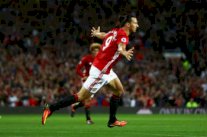 إبراهيموفيتش باقٍ مع اليونايتد.. حتى بعد اعتزاله اللعب نهائياً!