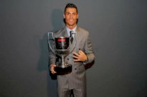 ميسي وكريستيانو وبرافو 