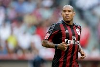 ميلان يؤكد رحيل الهولندي دي يونغ