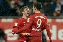 ليفاندوفسكي يعيد بايرن ميونيخ إلى سكة الانتصارات