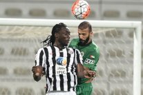 الجزيرة يبتعد عن منطقة الخطر في الدوري الإماراتي