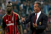 مدرب ميلان يستشيط غضباً من تخاذل بالوتيلي وآخرين
