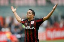 أرقام باكا التهديفية تتخطي أساطير كروية لعبت لميلان