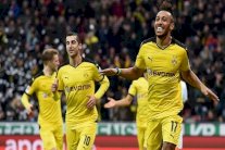 أوباميانغ يحسم مواجهة دورتموند وليفركوزن